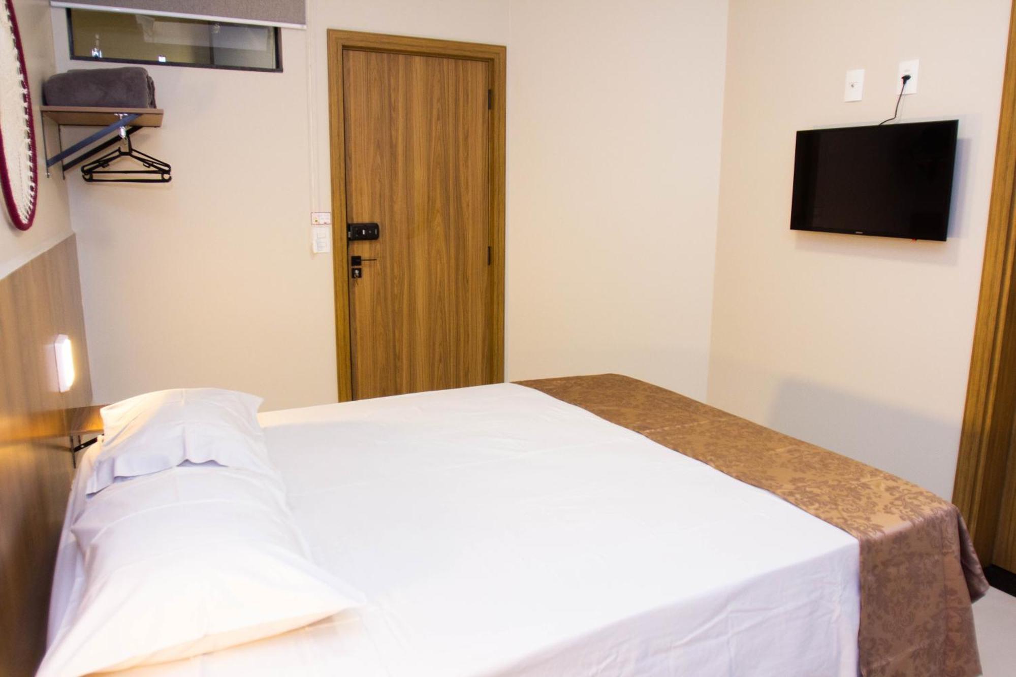Fiori Suites Goiânia Zimmer foto
